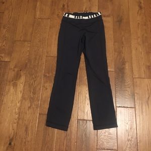 Lululemon navy capri